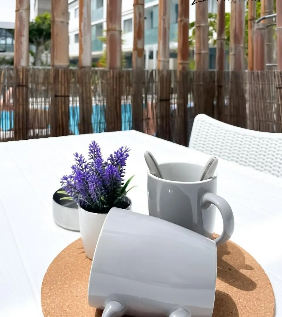 B-Rent Bristol Beach Zen Premium 코라레호 아파트
